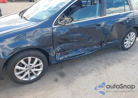 2010 Volkswagen Jetta Se z USA, uszkodzony, nr VIN 3VWTX7AJ2AM613550